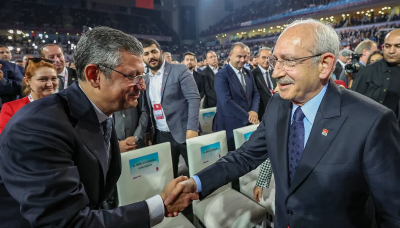 Özgür Özel önce tehdit etti, ardından kurultaya davet edeceğini söyledi! Kılıçdaroğlu tarafı ise büyük tuzağı gördü!