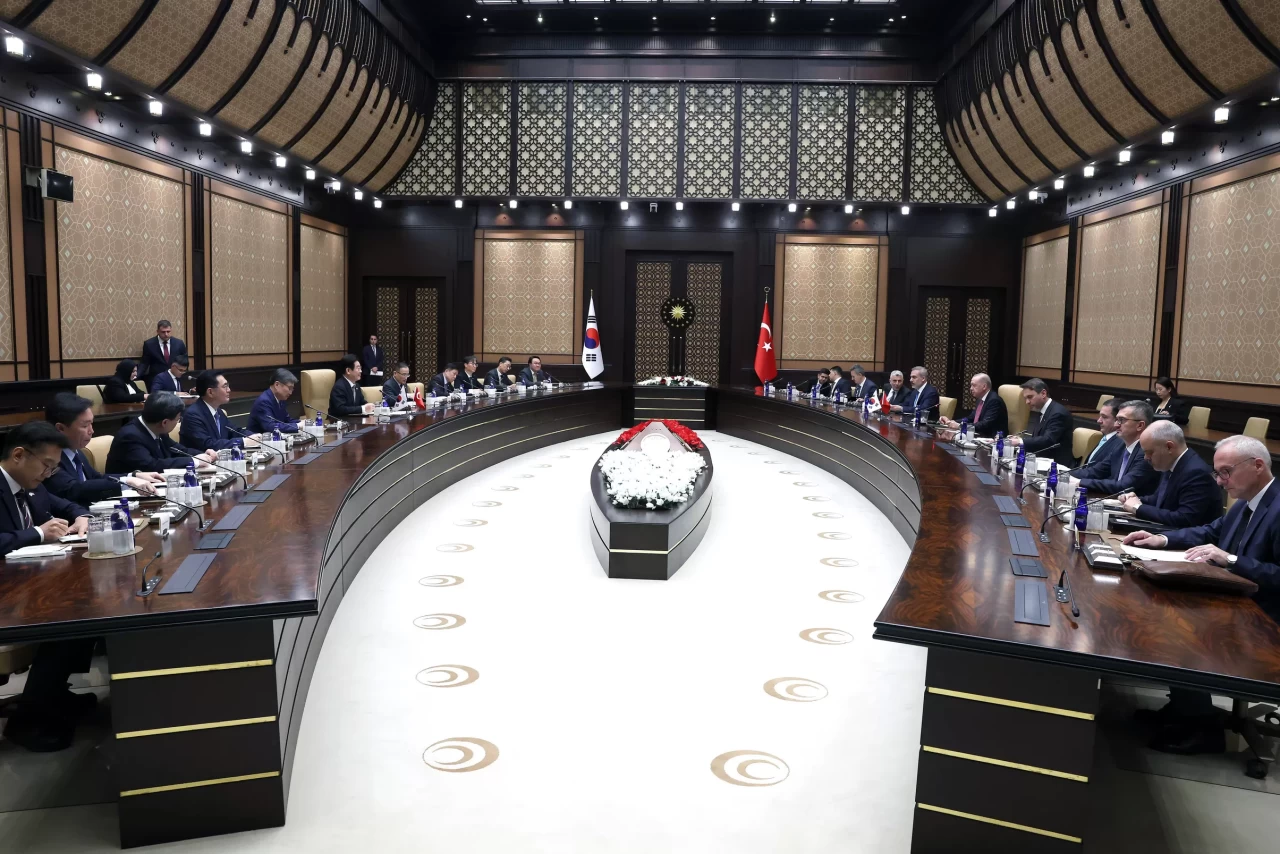 Türkiye-Güney Kore ilişkileri güçleniyor! Cumhurbaşkanı Erdoğan ile Güney Kore Devlet Başkanı Lee, heyetler arası görüşmeye başkanlık yaptı