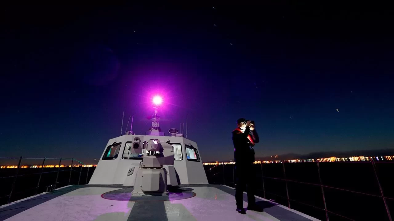 İzmir açıklarında 75 düzensiz göçmen kurtarıldı