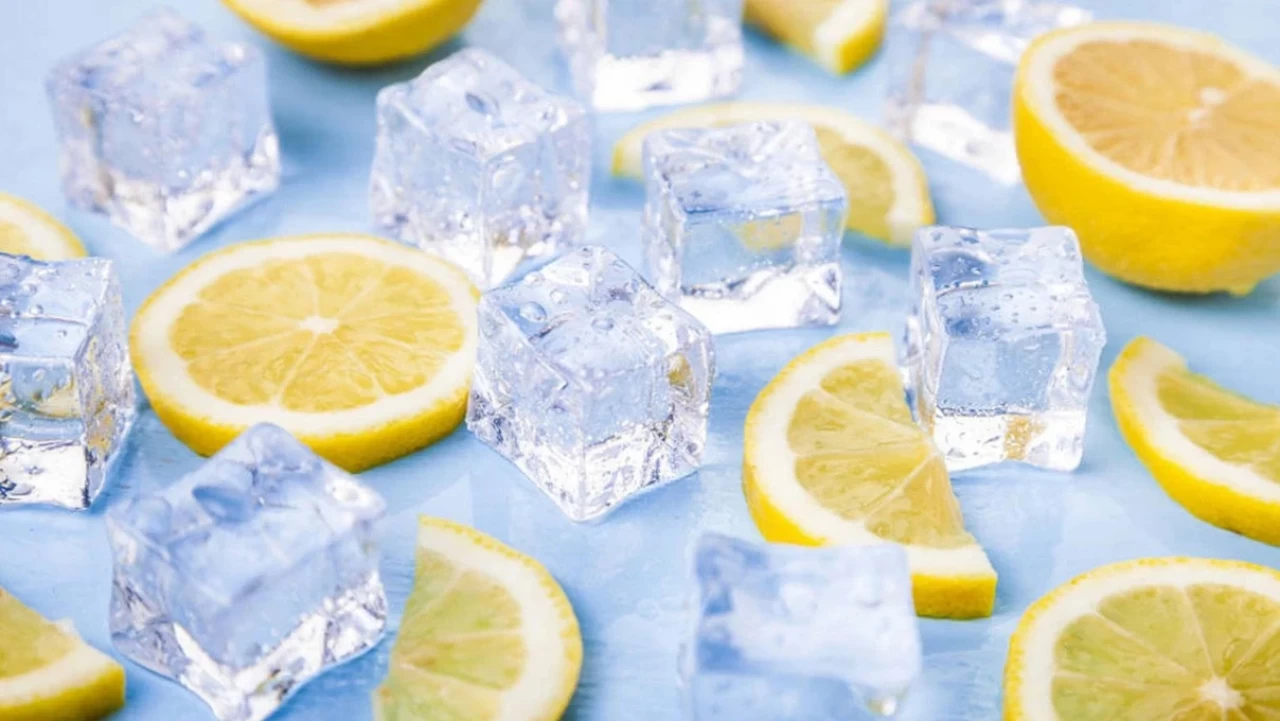 Dondurulmuş Limonun Şaşırtıcı Faydaları! Şifa Deposu Bu Meyveyi Denemeyen Pişman Oluyor