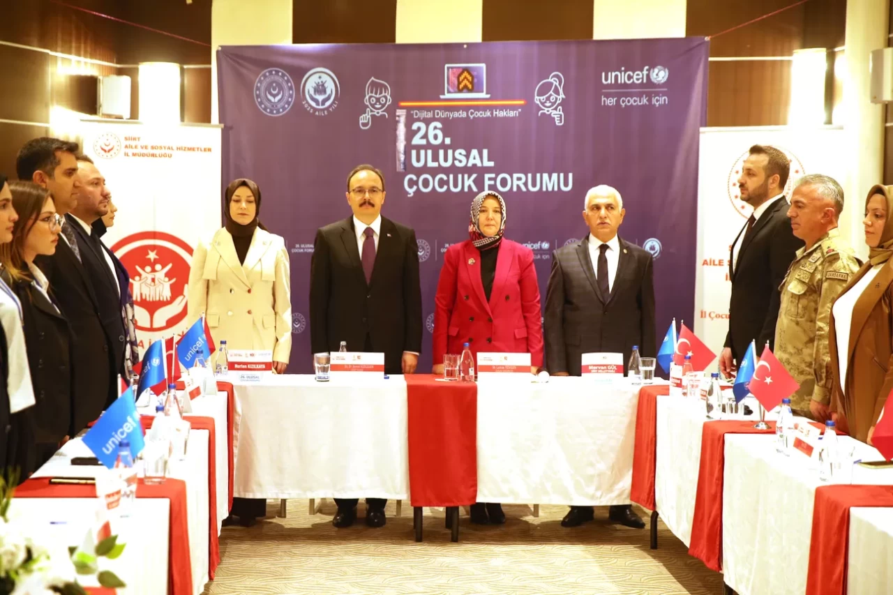 Siirt'te "26. Ulusal Çocuk Forumu" başladı: Dijital dünyada çocuk hakları konuşuluyor
