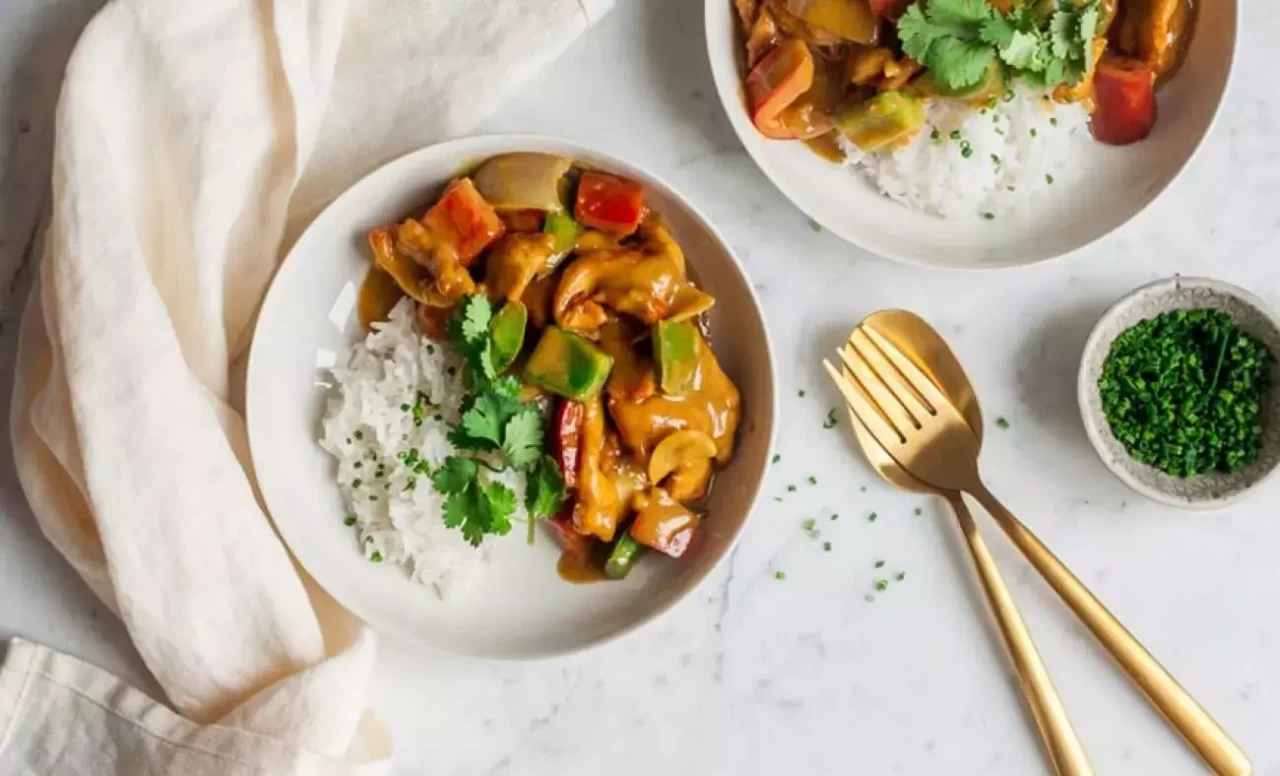 Asya Mutfağından Satay Soslu Tavuk: Tavuk Şiş Tarifi Sadece 30 Dakikada