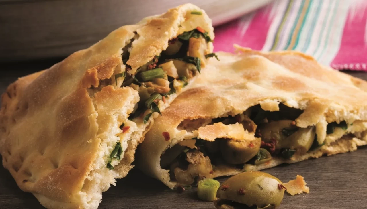 Gazianteplilerin evinde eksik olmayan o tarif! Zeytin böreği bağımlılık yapıyor