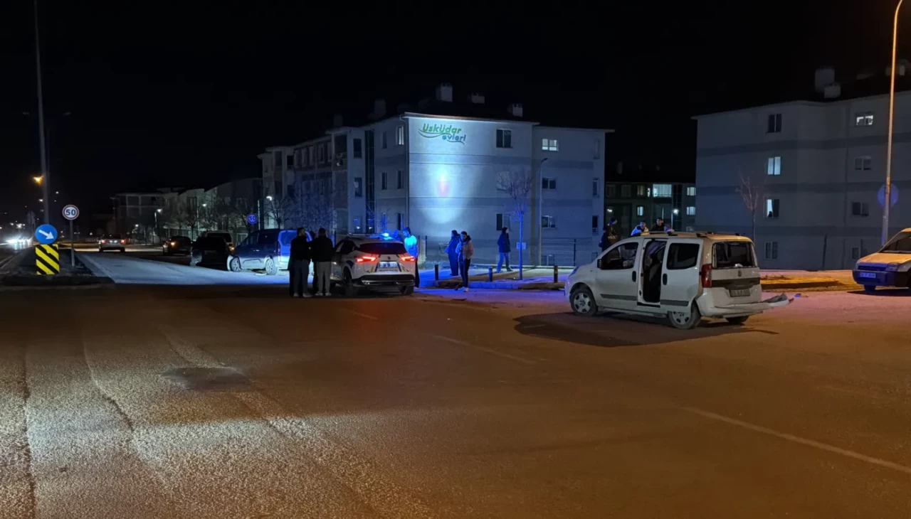 Eskişehir’de hafif ticari araçlar çarpıştı: 1 yaralı, 214 promil alkollü sürücüye ceza