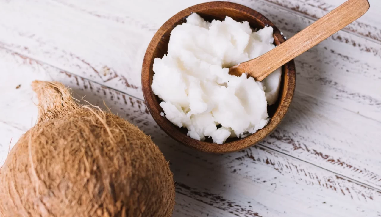 Hindistan cevizi yağı şoku! Her cilt tipine uygun sanıyorduk, meğer büyük risk gizliyormuş!