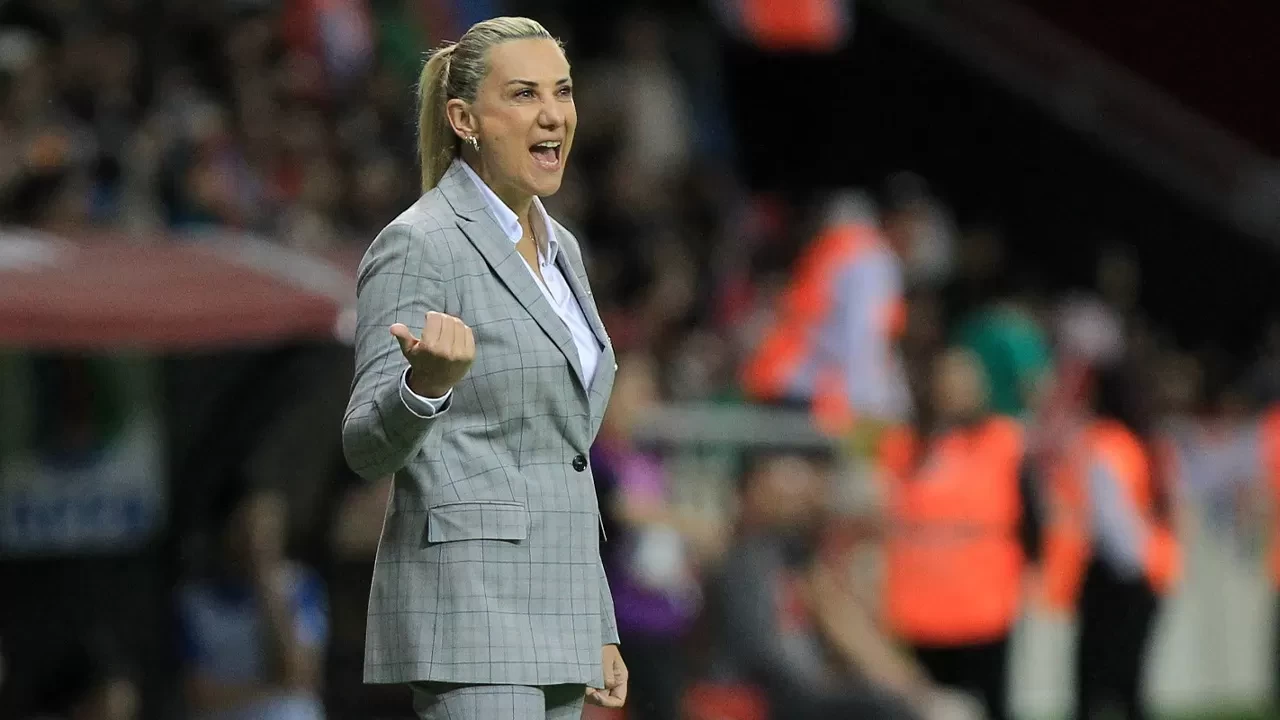 Necla Güngör Kıragası: “Genç oyuncularımız için büyük bir şans”