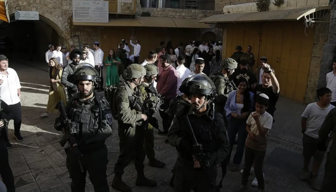 İsrailliler, Batı Şeria’da Filistinlilere ait serayı yıktı ve su kuyusuna zarar verdi