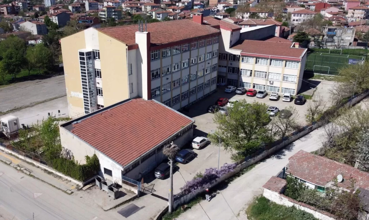 Edirne'de 'depreme dayanıksız' lise binasının yıkılmasına karar verildi