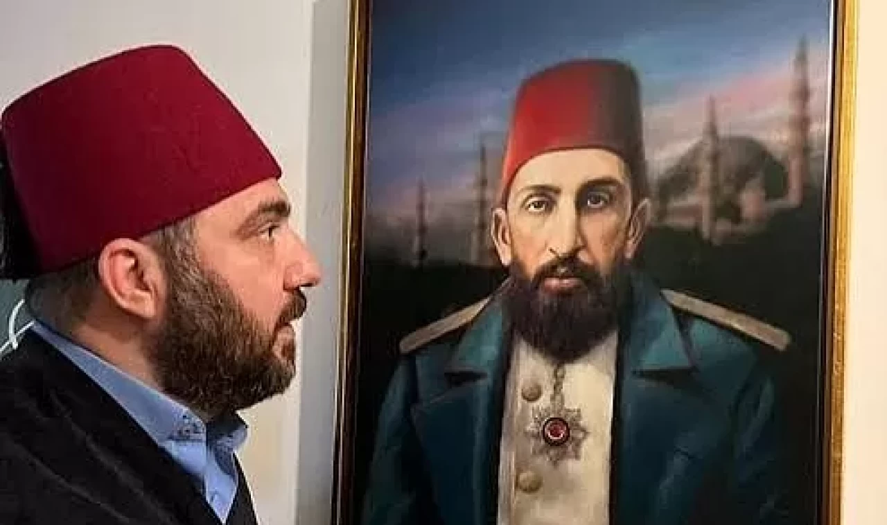 Abdülhamid Kayıhan Osmanoğlu kimdir, hangi padişahın torunu? Osmanlı Hanedanı'nın genç şehzadesi mercek altında
