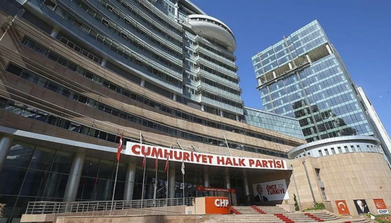Özgür Özel'in yalanlarla iddianameyi gölgelemesine CHP'liler de isyan etti!