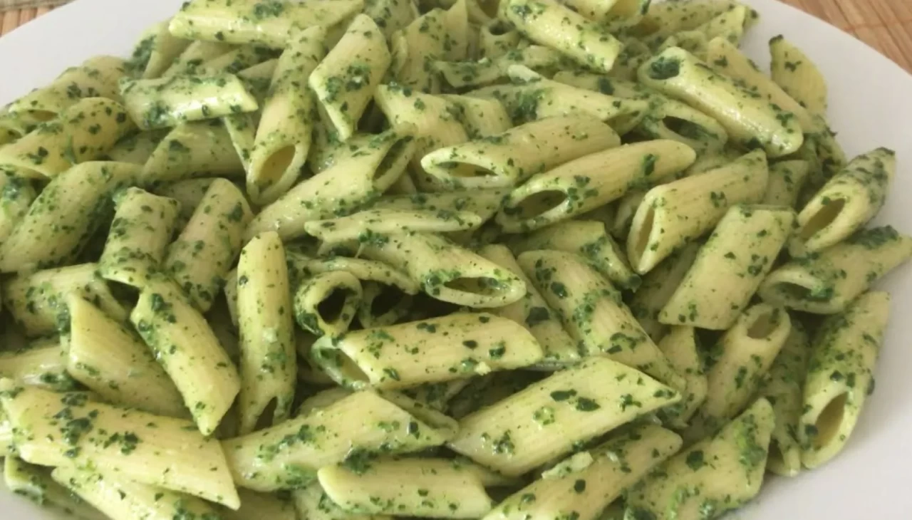 Ispanakla yapılabilecek en güzel makarna tarifi