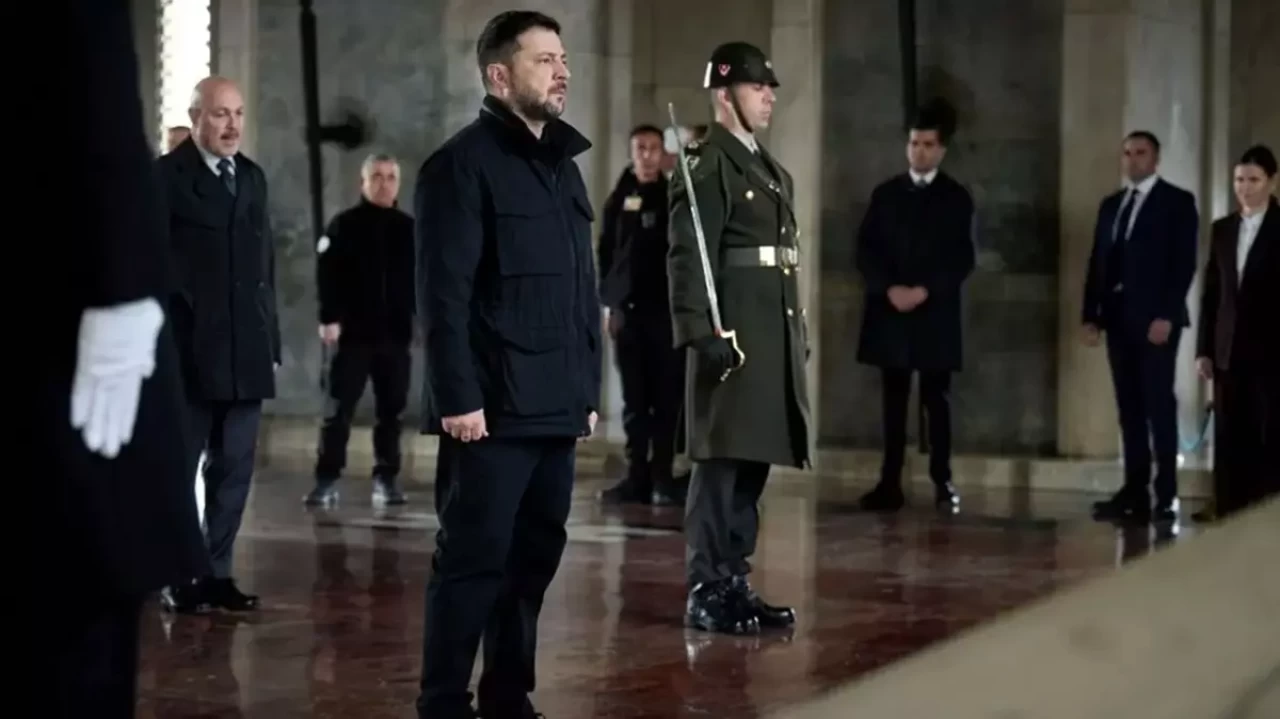 Ukrayna Devlet Başkanı Zelenski, Anıtkabir'i ziyaret etti