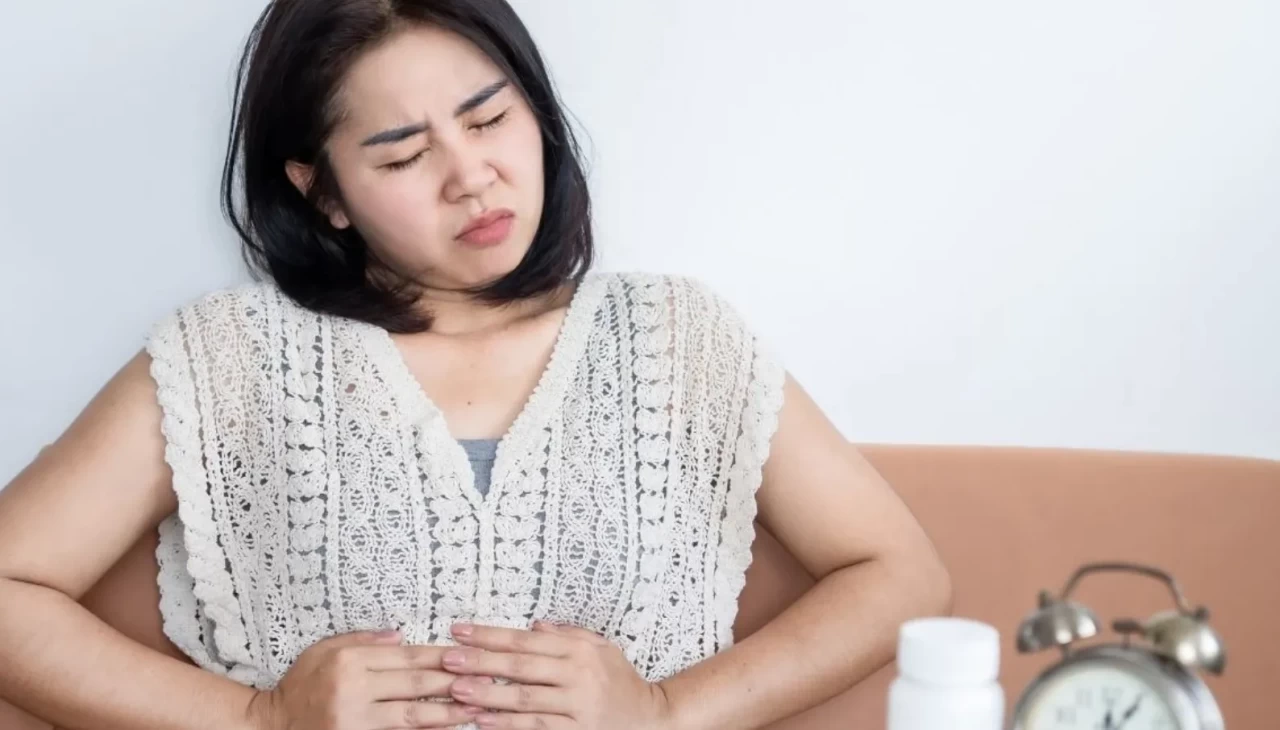 24 Saatte şişkinliği azalttığı söylenen mini kür gündemde! Malzeme sadece bir tane