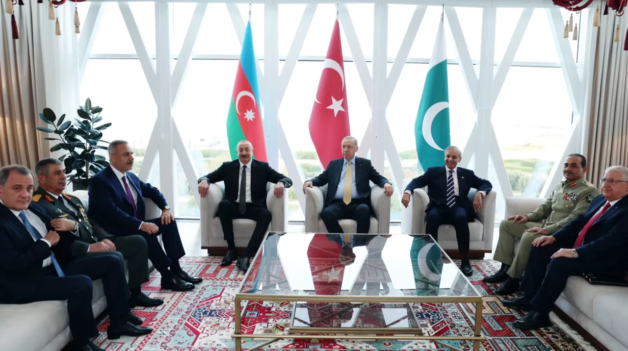 Cumhurbaşkanı Erdoğan, Aliyev ve Şerif ile Bakü’de bir araya geldi