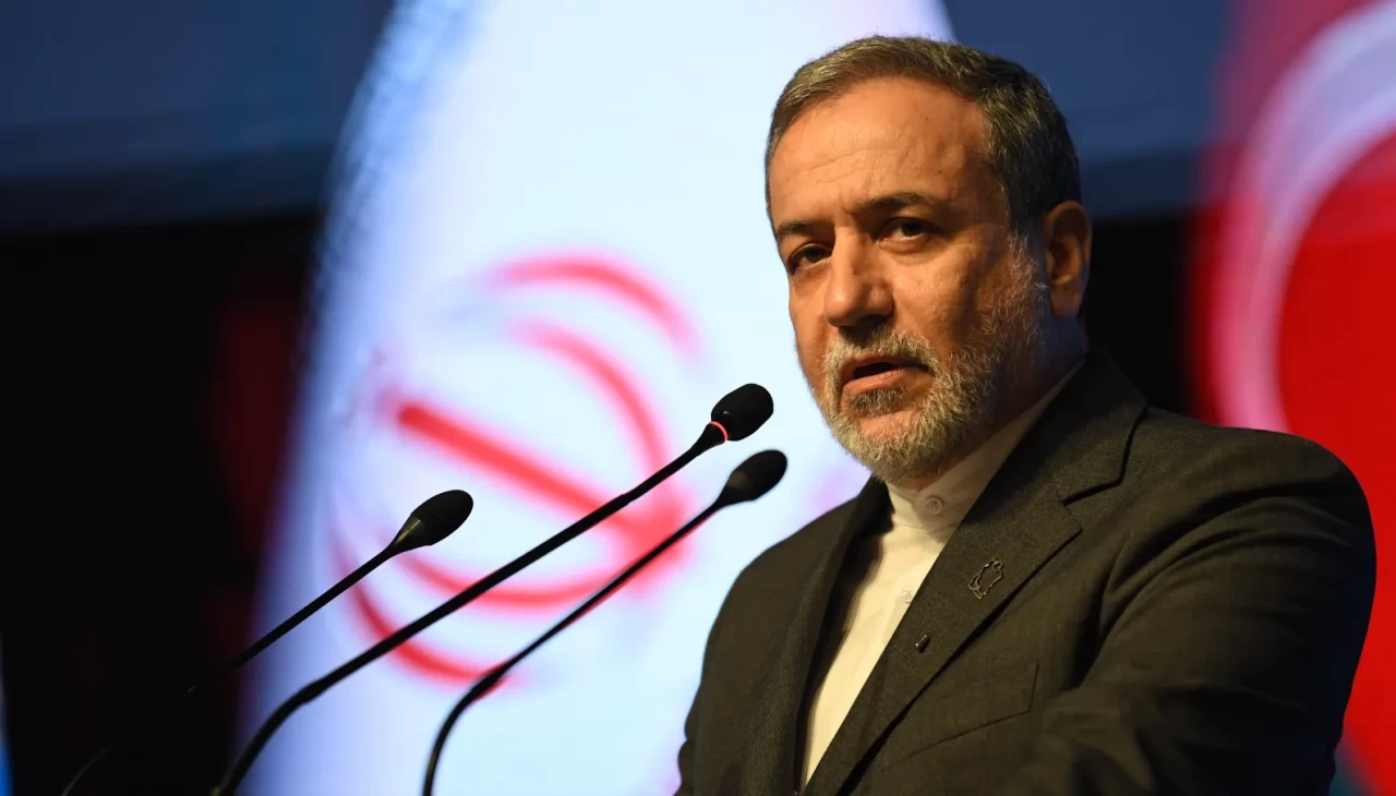 İran Dışişleri Bakanı Arakçi'den kritik Fransa ziyareti