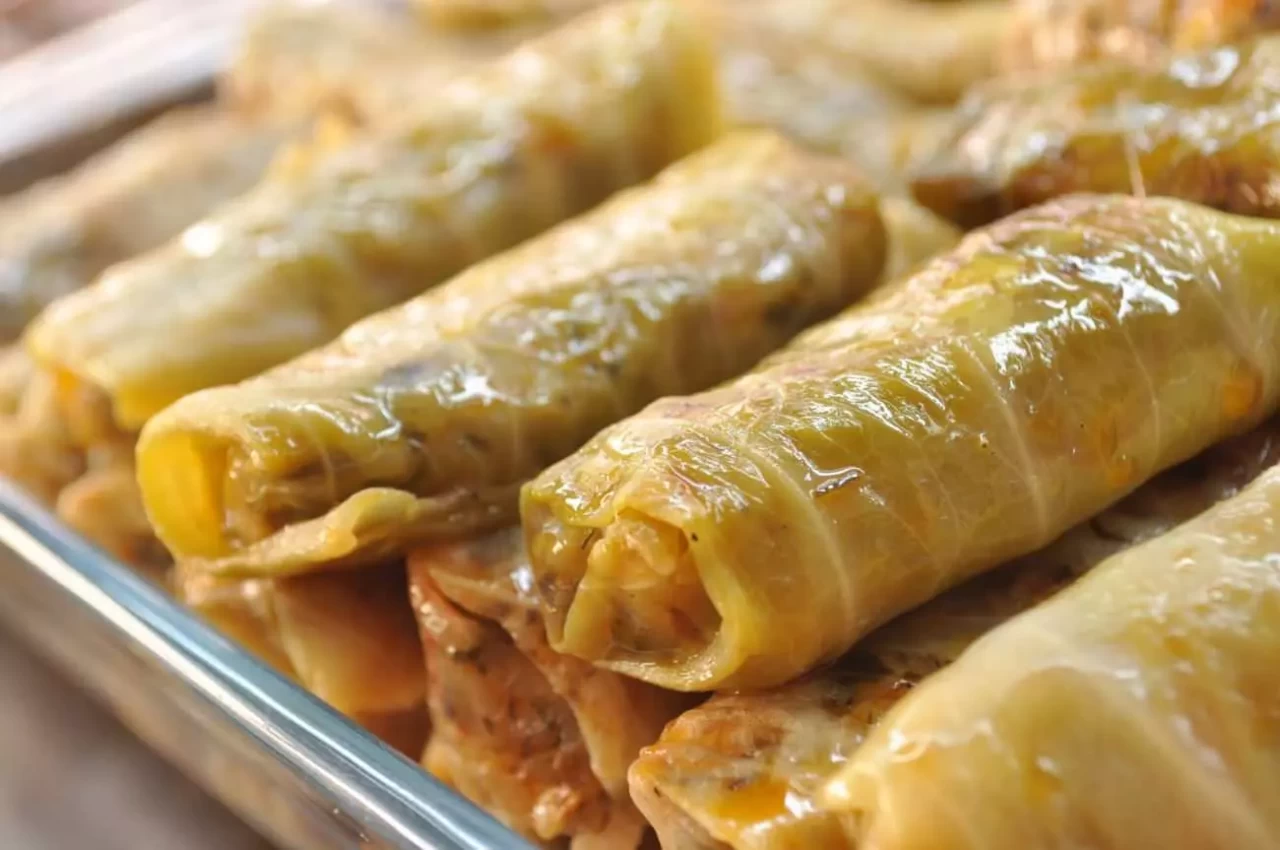 Pratik ve Lezzetli Lahana Sarması Tarifi: Dağılmayan, Kokusuz Muhteşem Lezzet