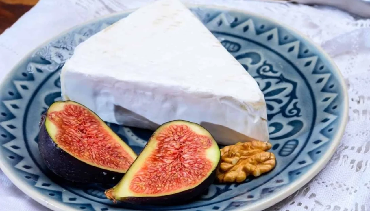 Masum sandığınız peynir meğer kolesterol bombasıymış! Tek porsiyon yeterli