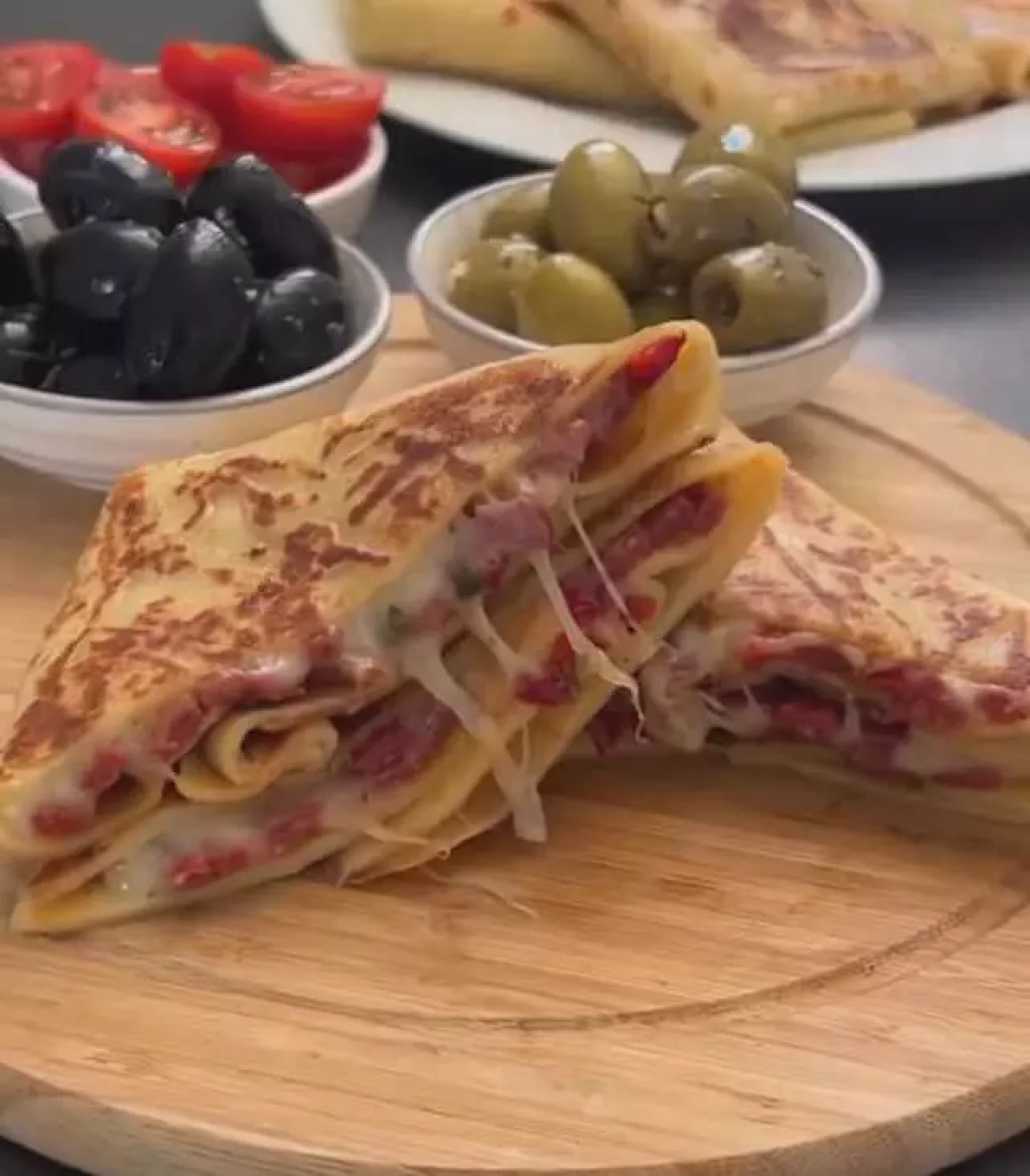 Pratik ve Lezzetli Krep Börek Tarifi: Kahvaltılarınızı Şımartacak Favori Tarif