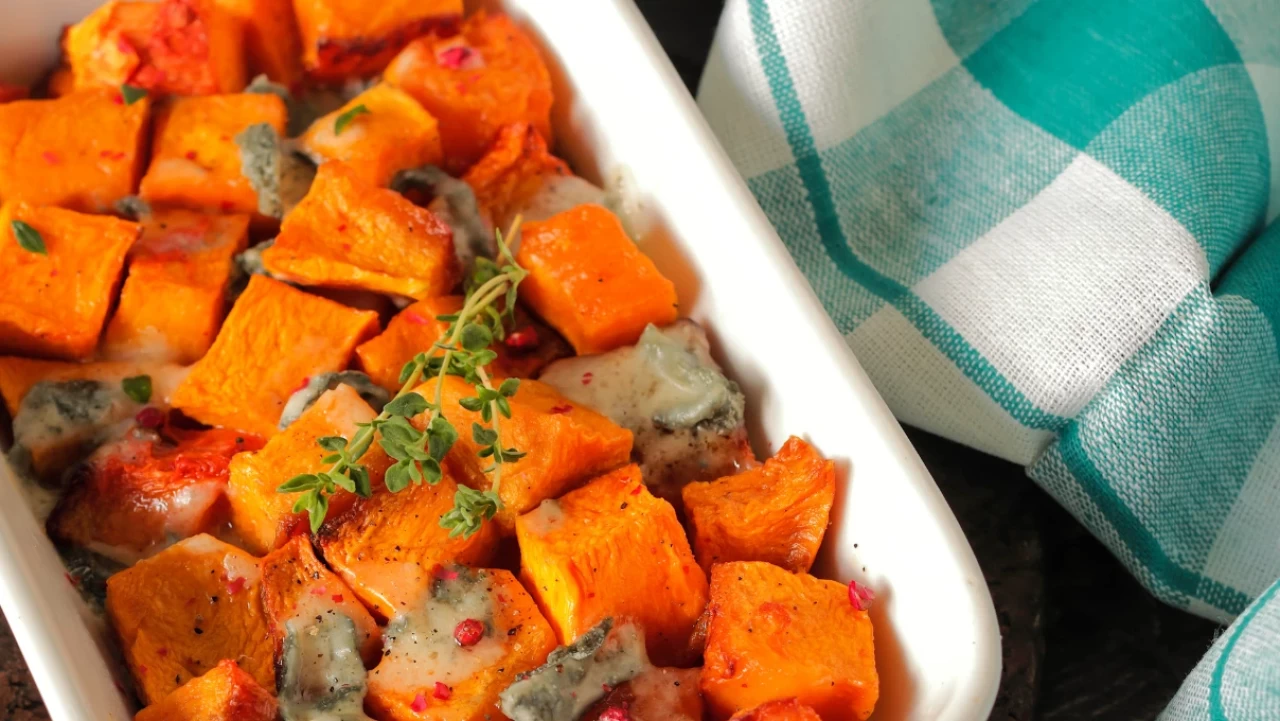 Göz Sağlığını Güçlendirir, Kansere Karşı Etkili Şifa Deposu Tam Mevsiminde Zeytinyağlı Bal Kabağı Yemeği!