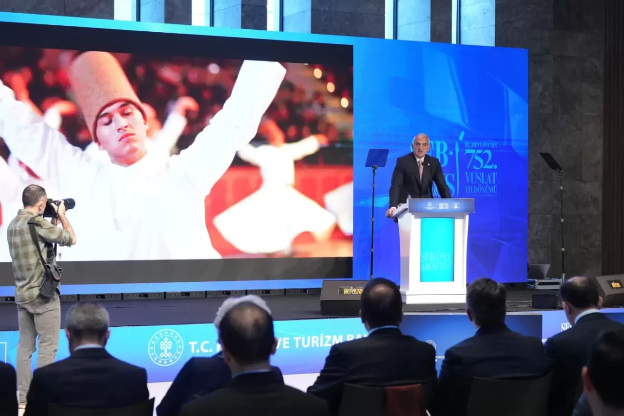 Bakan Ersoy duyurdu! Özel tanıtım filmiyle etkinlikler dünyaya tanıtılacak