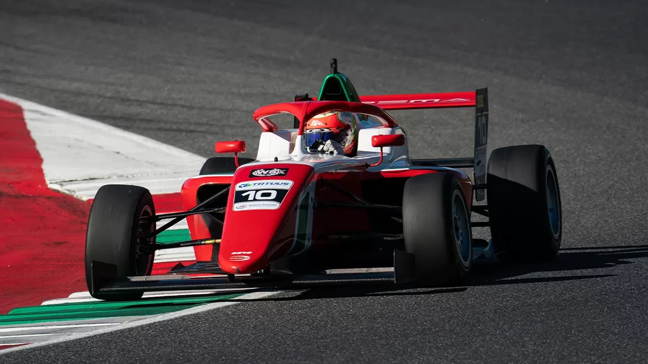 Luca Baldisserri’den genç pilot Alp Aksoy’a övgü: “Onun yeteneği ve hızı var”