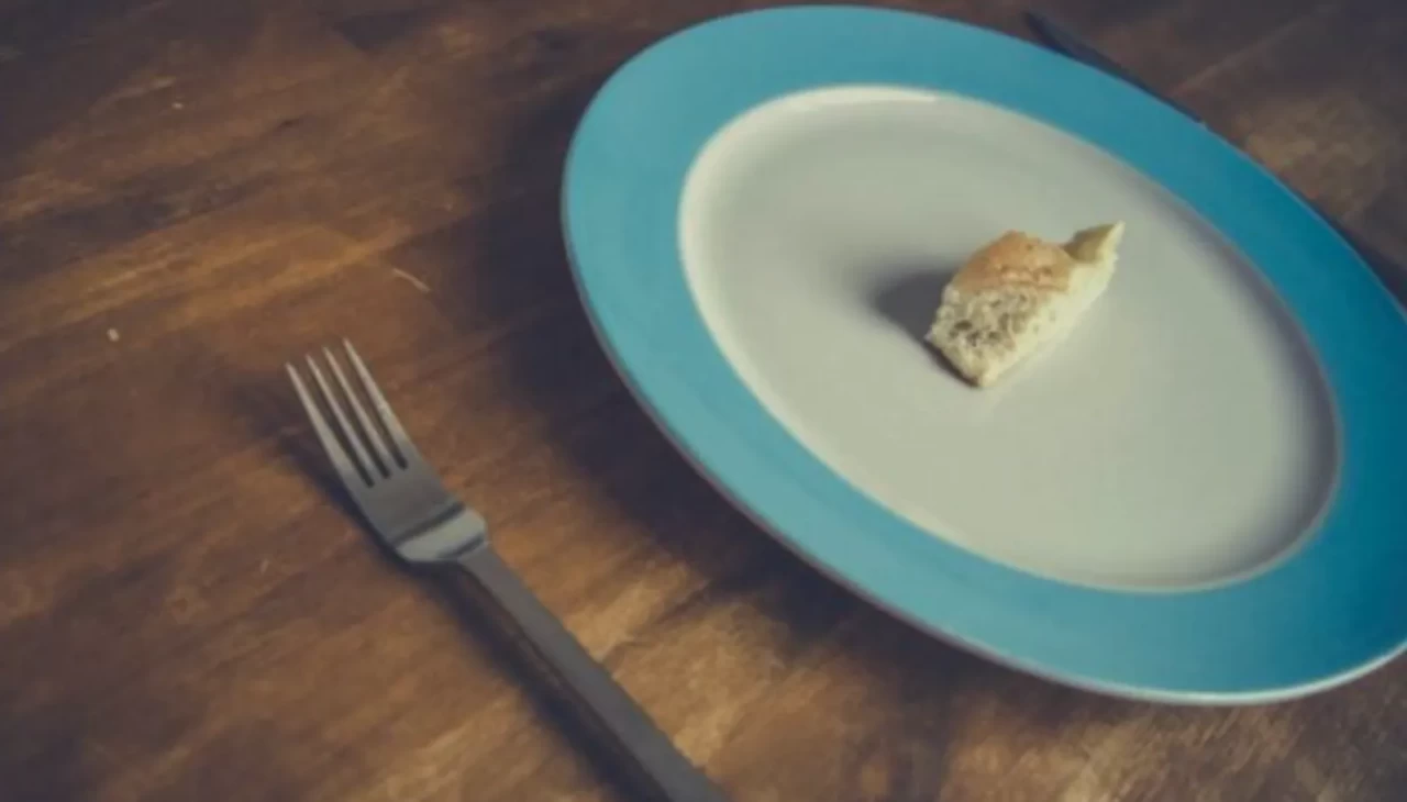 Zayıflatmıyor, hastalık saçıyor! Son yılların tehlikeli diyet modaları deşifre oldu