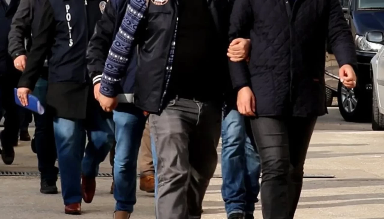 FETÖ’nün Kara Kuvvetleri Komutanlığı mahrem yapılanmasına 22 gözaltı kararı