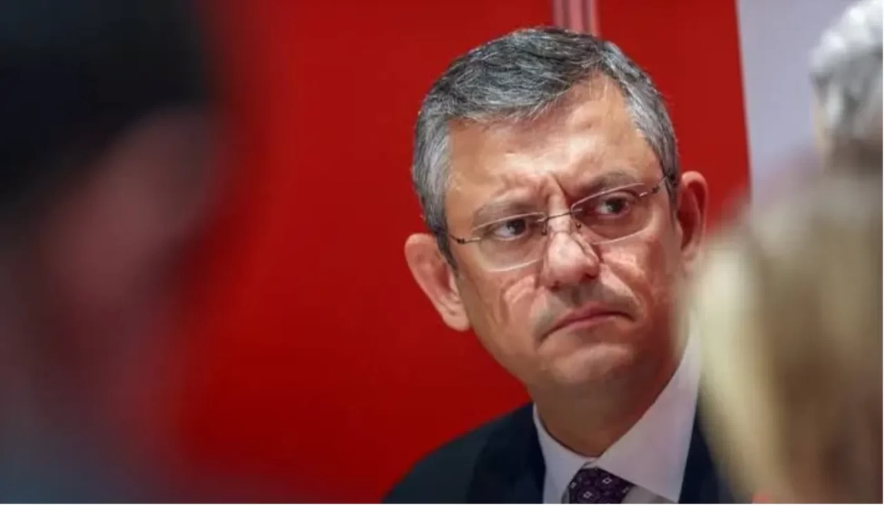 CHP içindeki yolsuzluk ve rüşvet karşıtları harekete geçti! Özgür Özel hiç olmadığı kadar zorda!