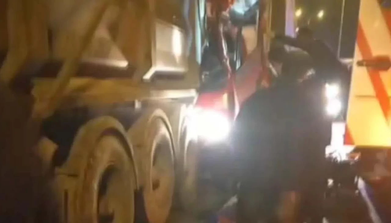 Silivri’de TEM Otoyolu’nda üç aracın karıştığı zincirleme kazada bir kişi yaralandı