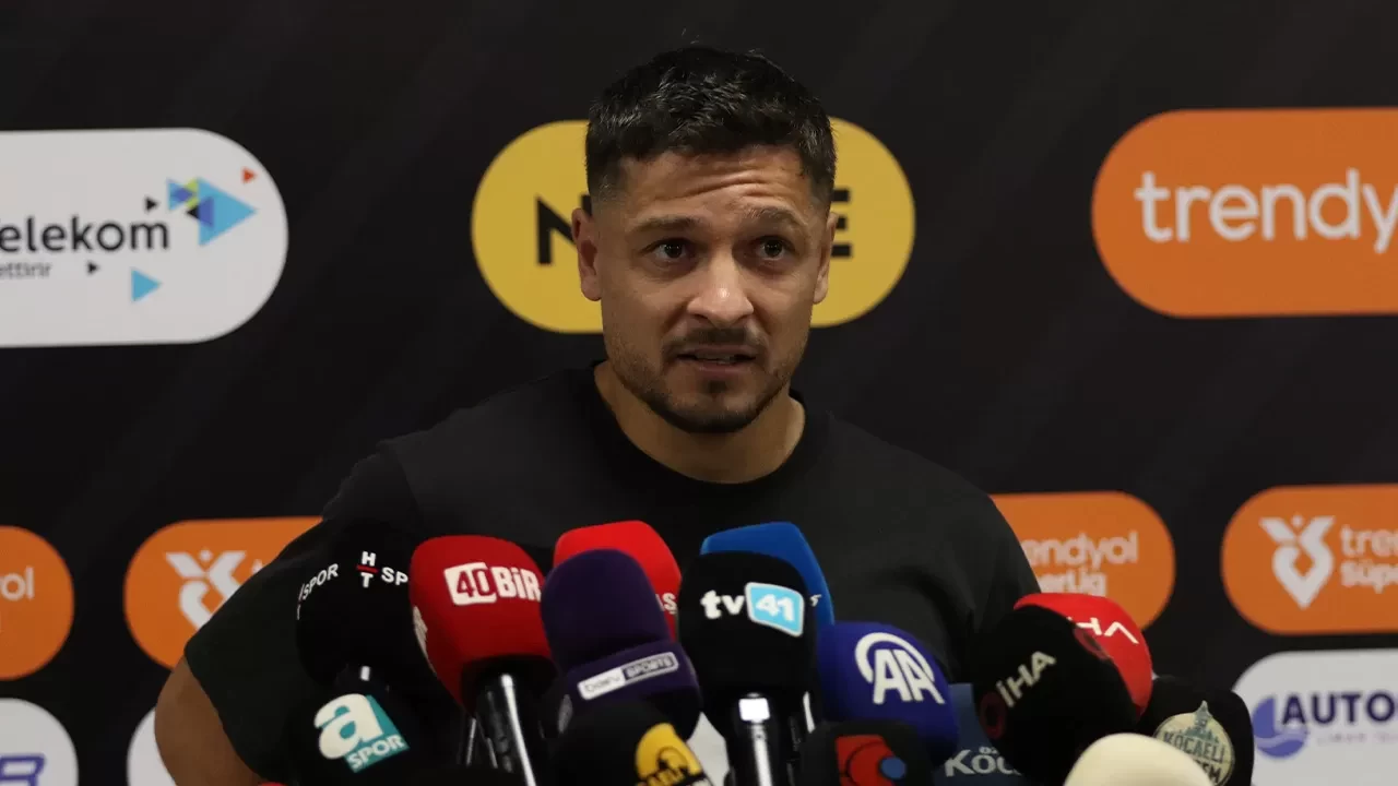 Ahmet Oğuz: “Galatasaray maçını taraftar sayesinde kazandık”