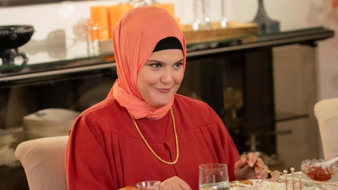 Kızılcık Şerbeti’nde Başrol Feyza Civelek! Anne Torpiliyle Şaşırtan Yükseliş