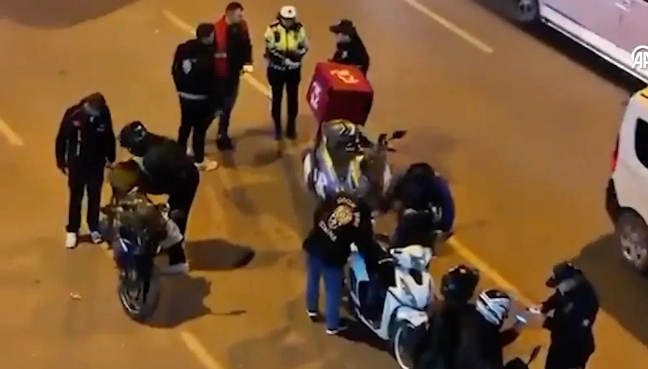 Pendik’te İl Emniyet Müdürü'nün katılımıyla huzur uygulaması yapıldı