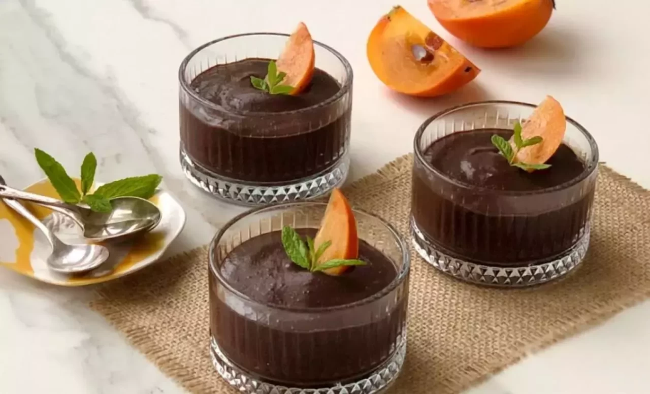 Tatlı Krizine 5 Dakikada Çözüm: Cennet Hurmasından Pratik Hurmalı Puding Tarifi