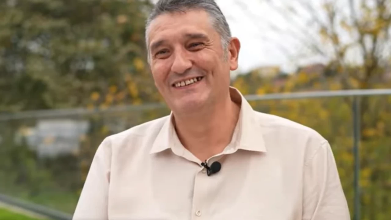 Zuhal Topal'la Yemekteyiz Ahmet Dindar Kimdir? 2. Gün Yarışmacısı Ahmet Bey Hakkında Merak Edilenler!