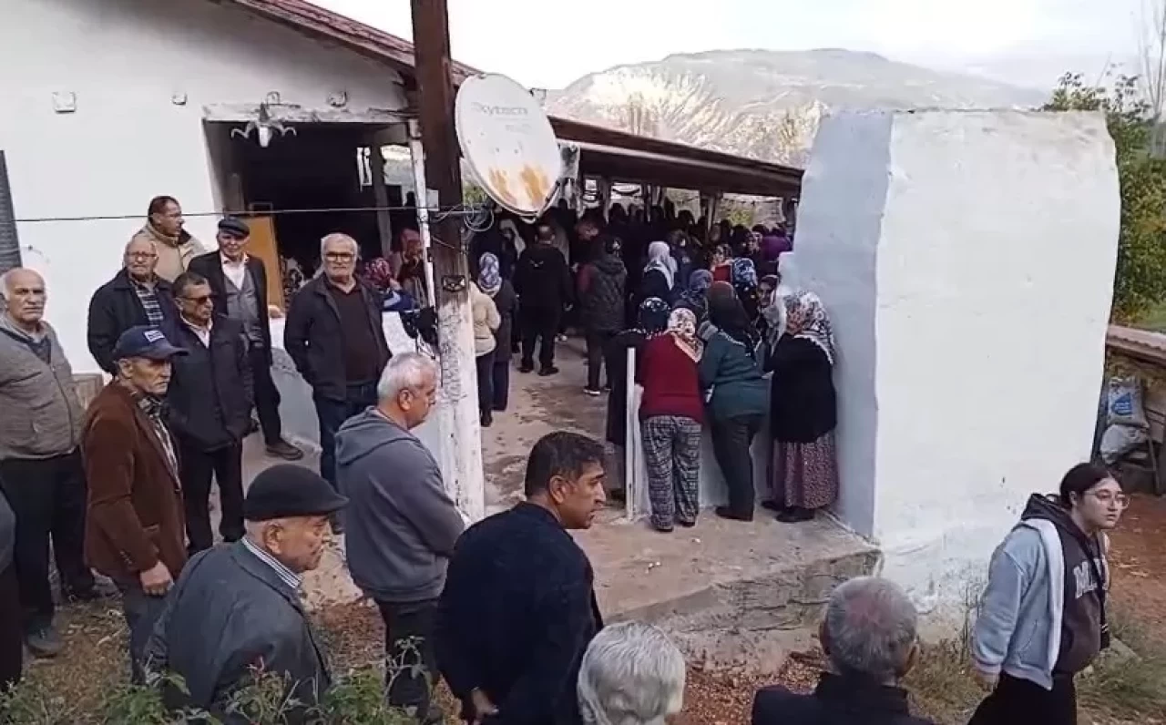 Otel odasında ölü bulunmuştu! Katliamın ardından Tokat’a gözyaşlarıyla toprağa verildi