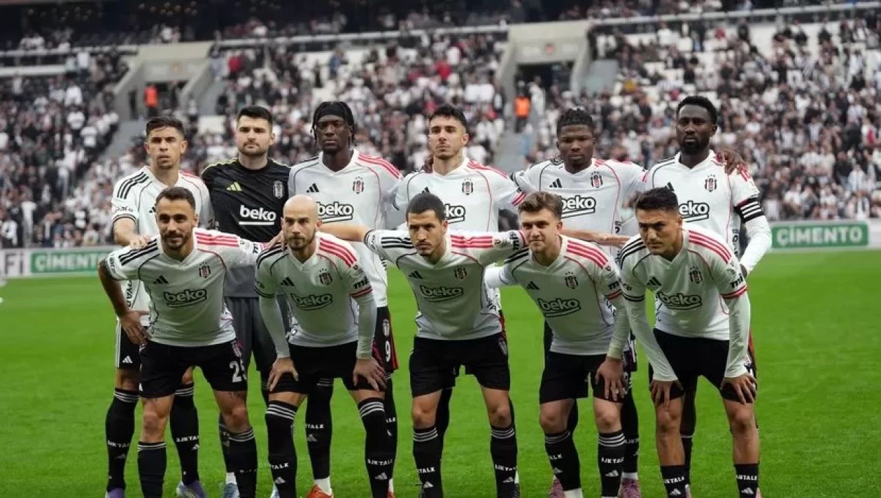 Süper Lig'de Fatih Karagümrük-Beşiktaş maçının ilk 11'leri belli oldu