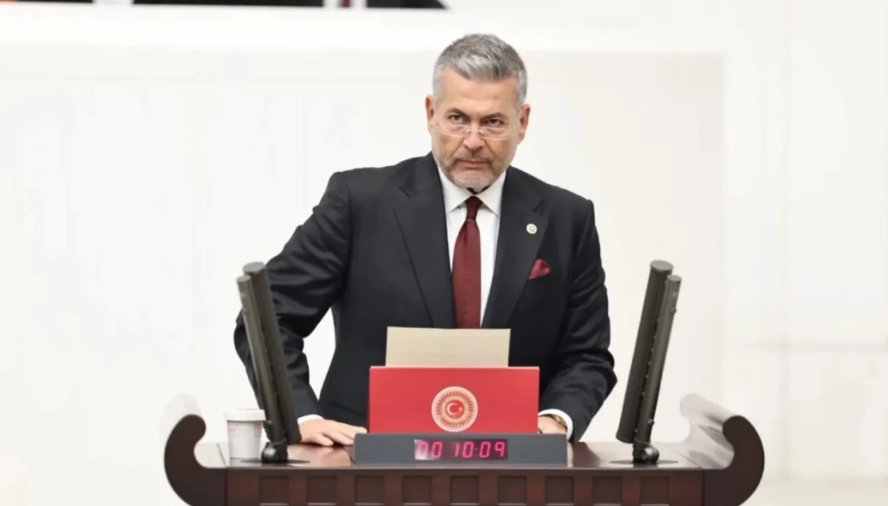 MHP’li Uysal’dan Kocaeli'deki yangına ilişkin paylaşım