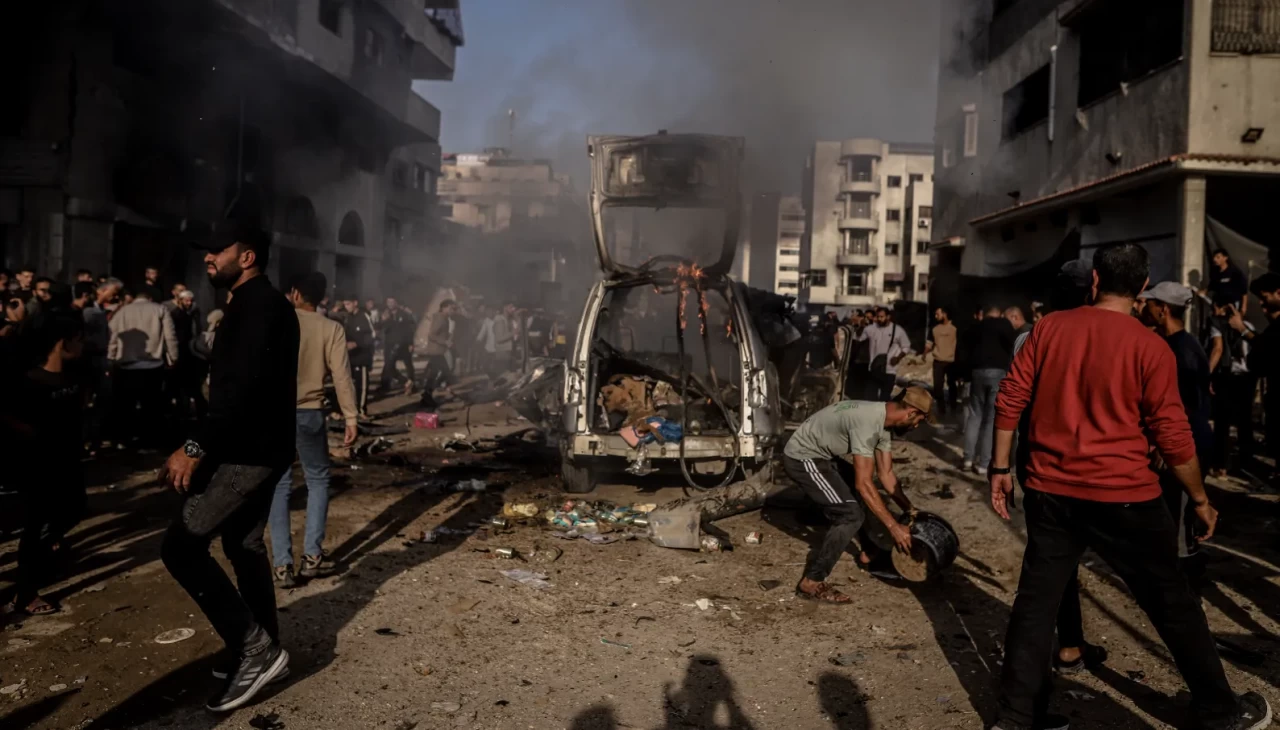 İsrail ordusu Gazze'de bir aracı bombaladı: 4 kişi öldü