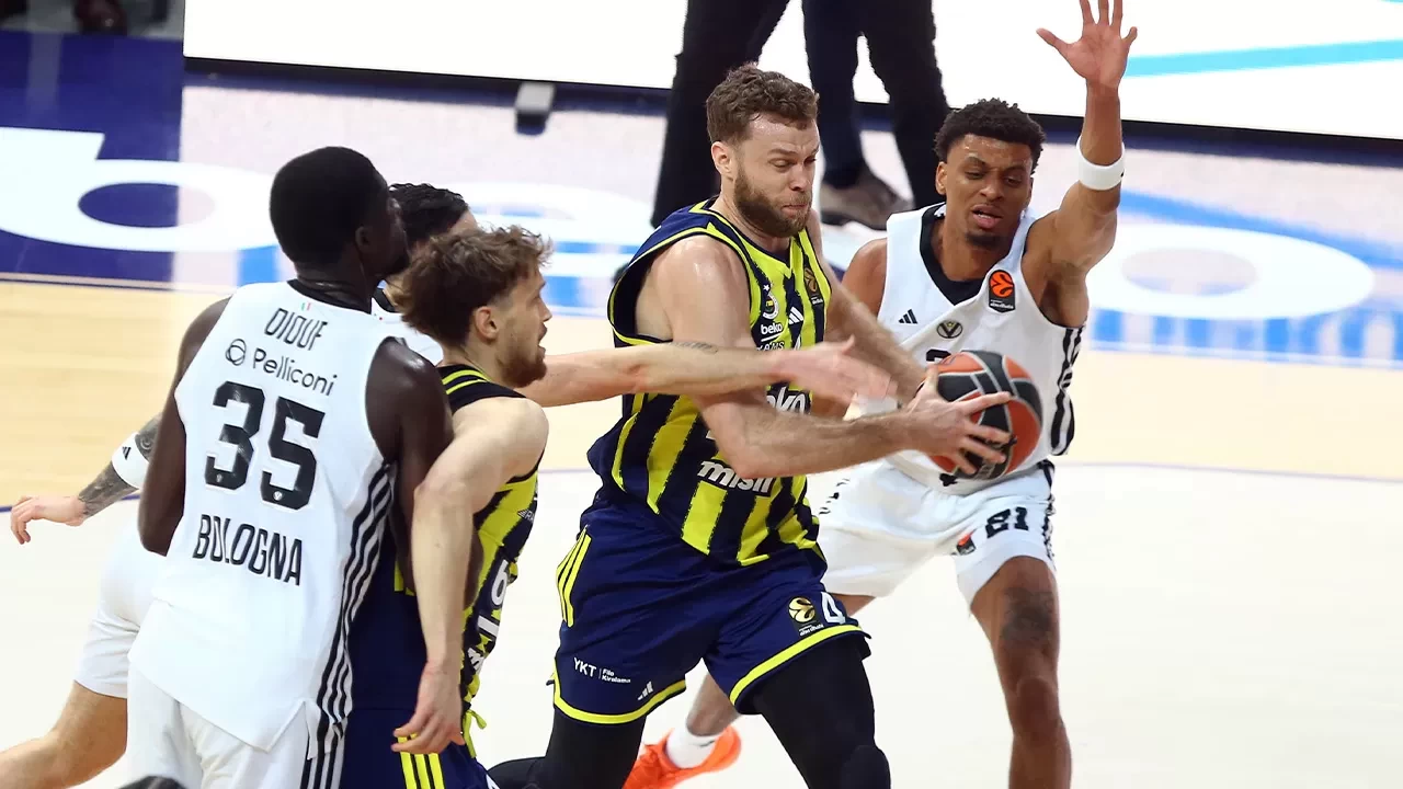 Fenerbahçe Basketbol, Virtus Bologna’yı yenerek EuroLeague’de seriyi 5 maça çıkardı