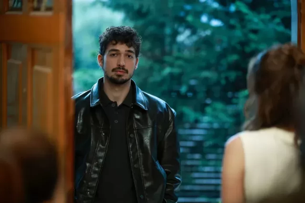 Bahar 60. Bölüm İzle | 25 Kasım Show TV Bahar Yeni Bölüm HD Yayını