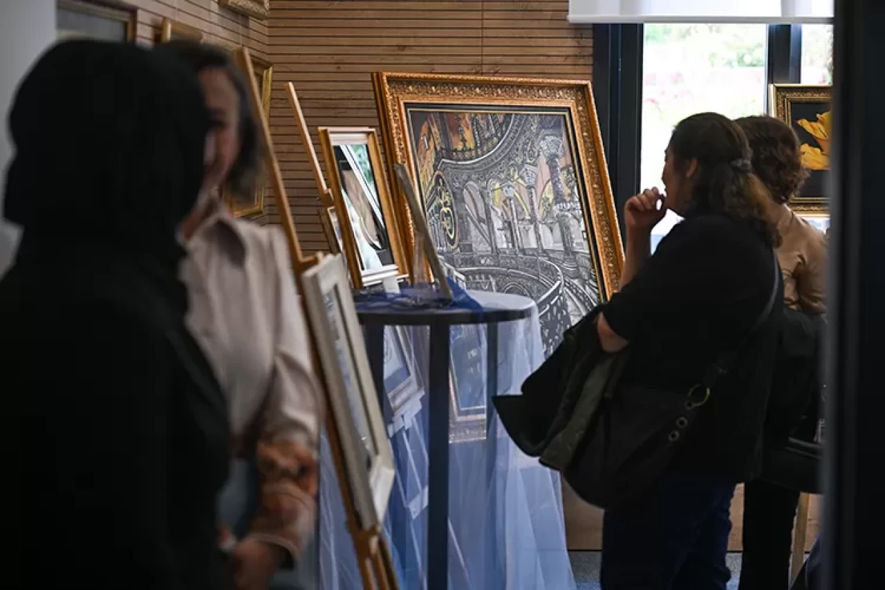 GSK Kültür Sanat Akademisinin "Evvel Bir Mirasın İzinde" karma sergisi açıldı