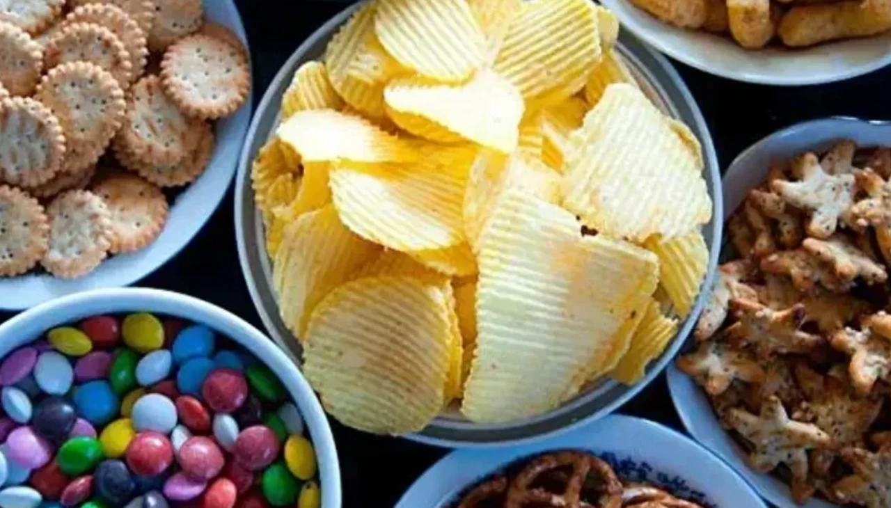 Her gün yenen cips ve çikolata, doğurganlığı tehlikeye mi atıyor? İşte çarpıcı gerçek!