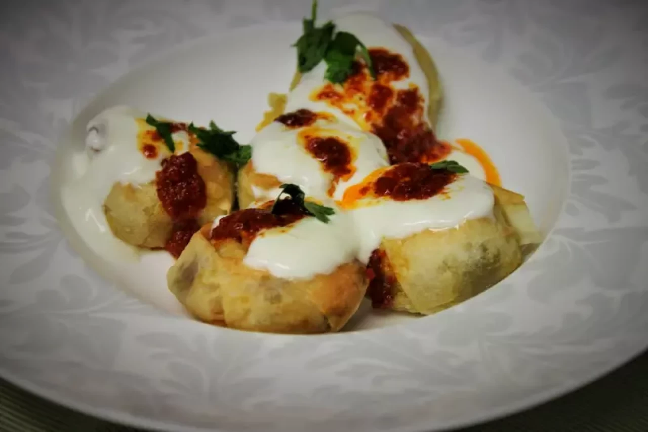 Evde Pratik Sosyete Mantısı Tarifi: Püf Noktalarıyla Çıtır Çıtır Lezzet