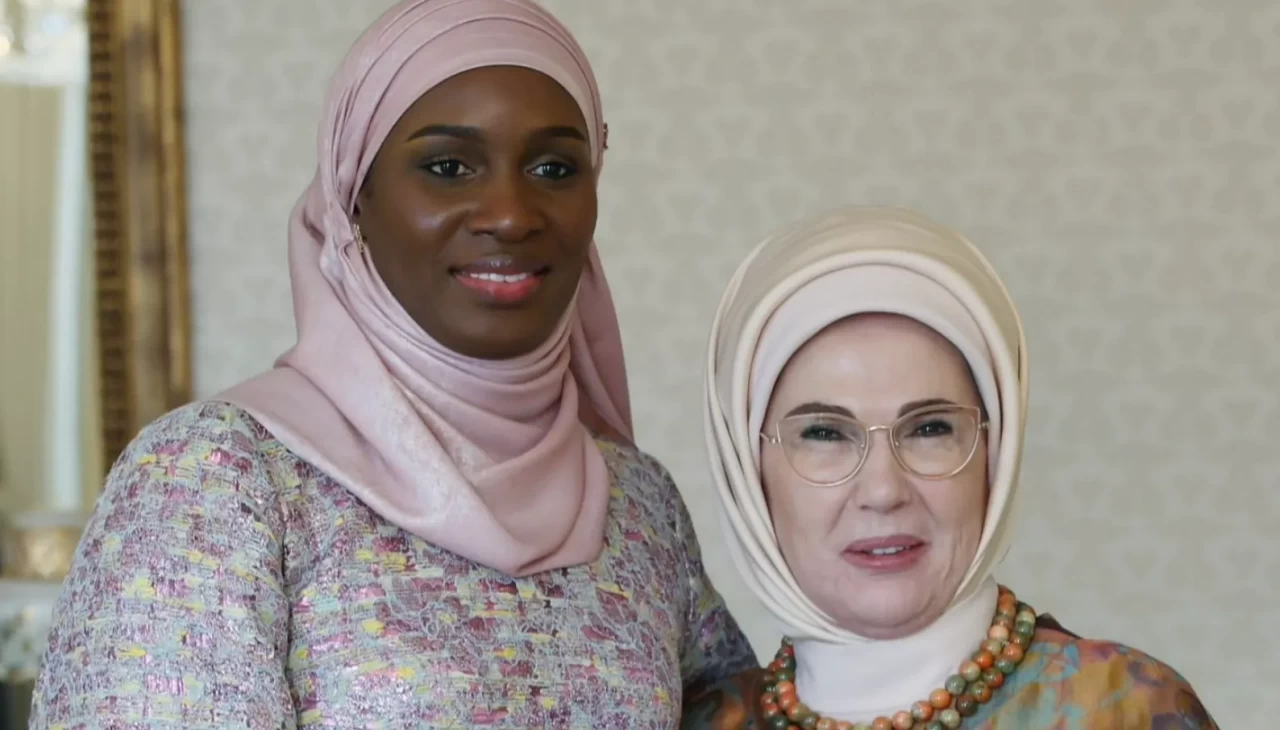 Emine Erdoğan, Senegal Cumhurbaşkanının eşi Faye ile görüştü