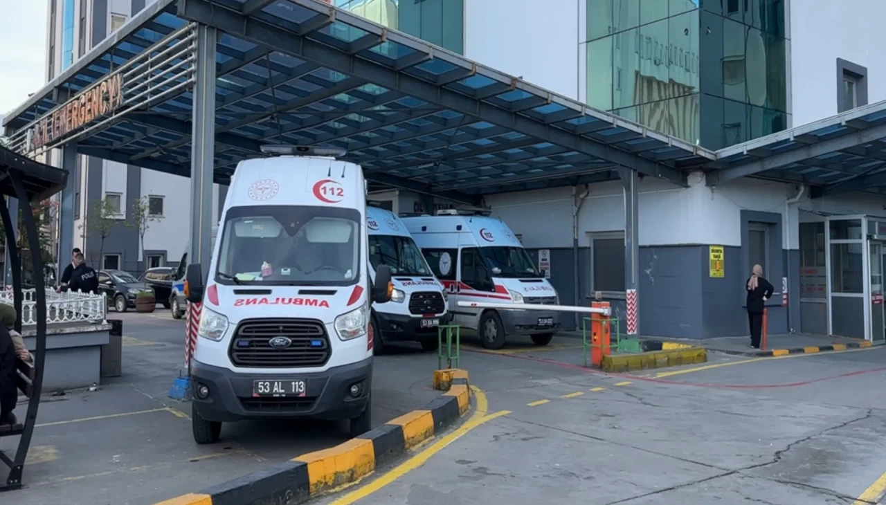 Rize'de yurtta tatlı yiyen 40 öğrenci hastanelik oldu