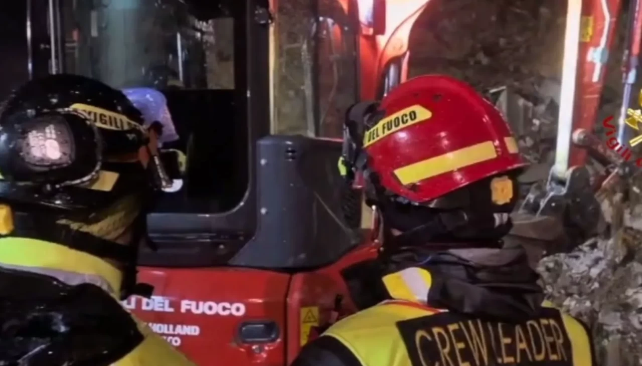 İtalya'da aşırı yağış felaketi: Toprak kaymasında 2 kişi hayatını kaybetti