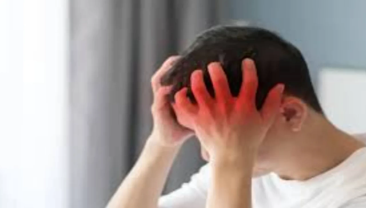 Bir anda sağ tarafta baş ağrısı! Hangi hastalığın ilk işareti?