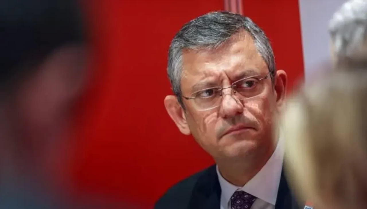 Ekrem İmamoğlu'nun kişisel partisine dönen CHP'ye art arta ultimatomlar geldi!
