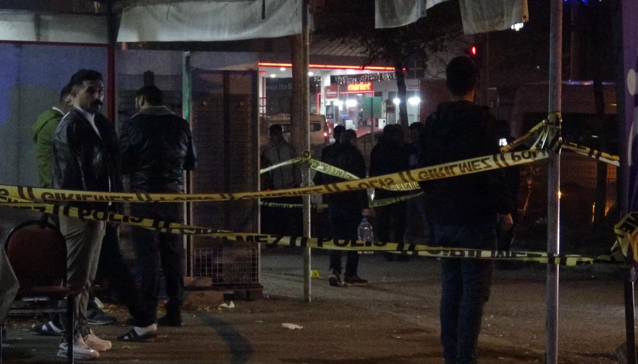 Erzurum’da kız kaçırma kavgası! Baba ve oğlu bıçakla yaralandı