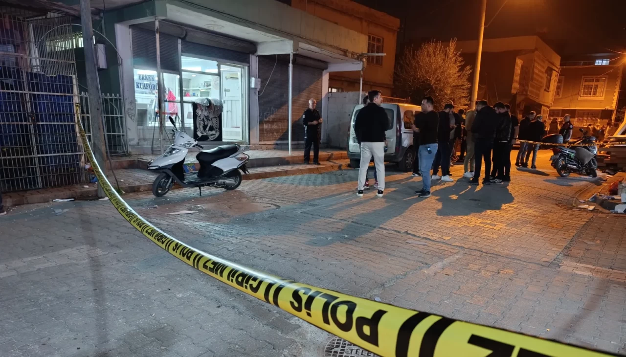 Adana’da berber dükkanında kanlı çatışma: 7 yaralı